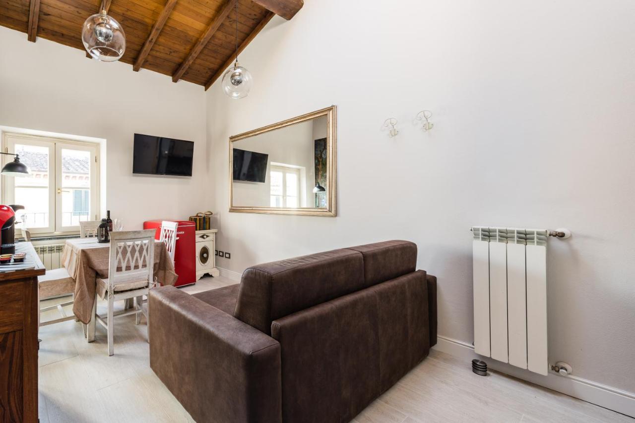 Gli Specchi Apartment Lucca Bagian luar foto
