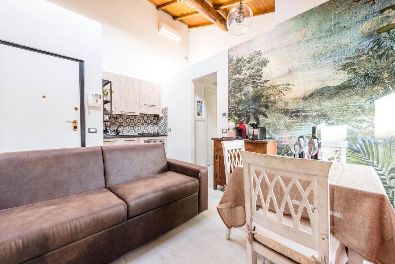 Gli Specchi Apartment Lucca Bagian luar foto
